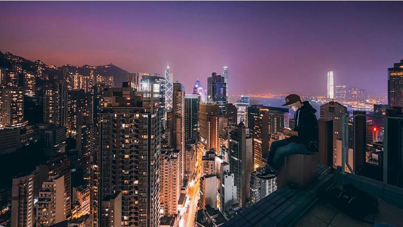 Лекция «Urban-фотография: съемки в экстремальных условиях» Лекция «Urban-фотография: съемки в экстремальных условиях»