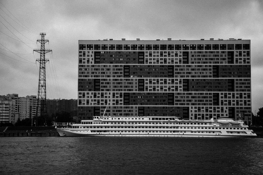Выставка фотографий Лизы Барышниковой «Structura. Spatium. Figura» Выставка фотографий Лизы Барышниковой «Structura. Spatium. Figura»