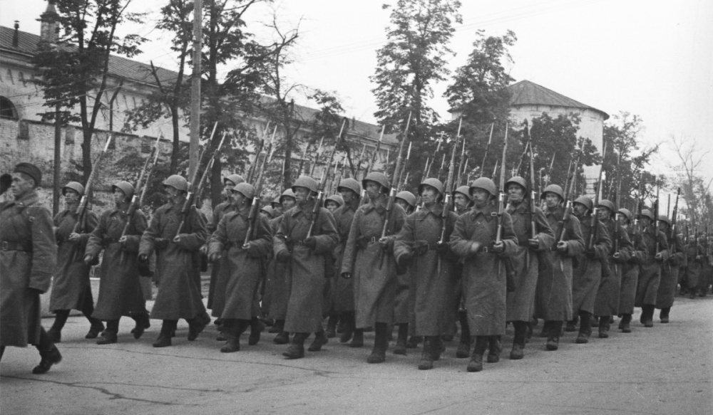 Выставка «Военные будни архивной строкой» Выставка «Военные будни архивной строкой»