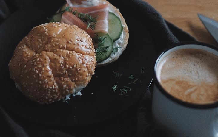 Лекция «Food-съемка на iPhone: секреты и правила» Лекция «Food-съемка на iPhone: секреты и правила»