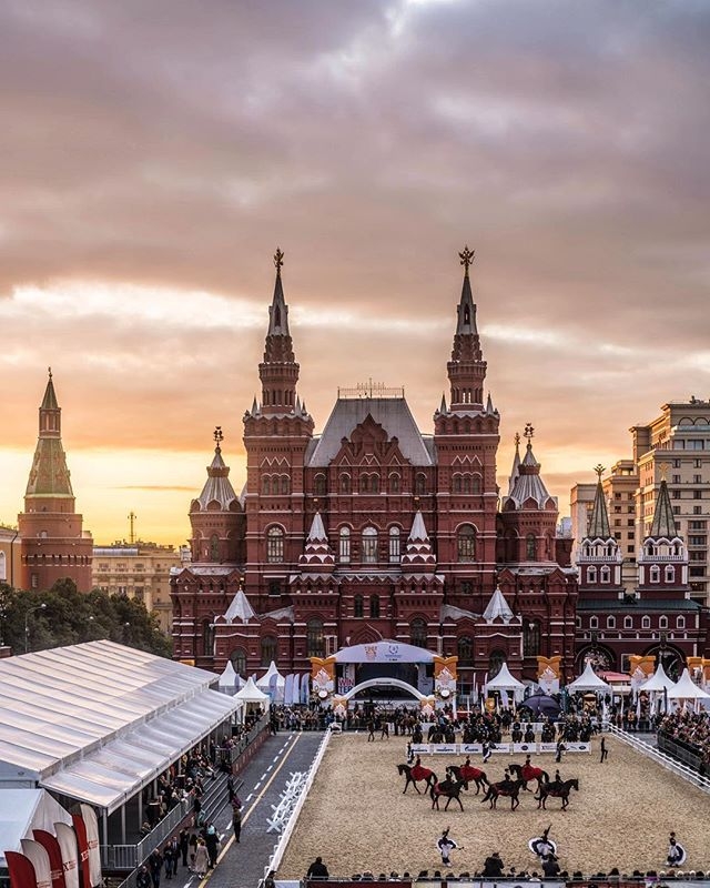 Лекция Елены Крижевской «Обработка фотографий городского пейзажа» Лекция Елены Крижевской «Обработка фотографий городского пейзажа»