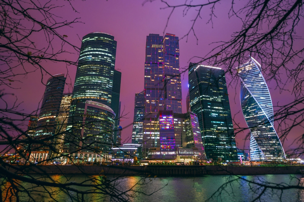 Фотопрогулка «Съемка городского пейзажа и архитектуры в режимное время и в сумерках» Фотопрогулка «Съемка городского пейзажа и архитектуры в режимное время и в сумерках»