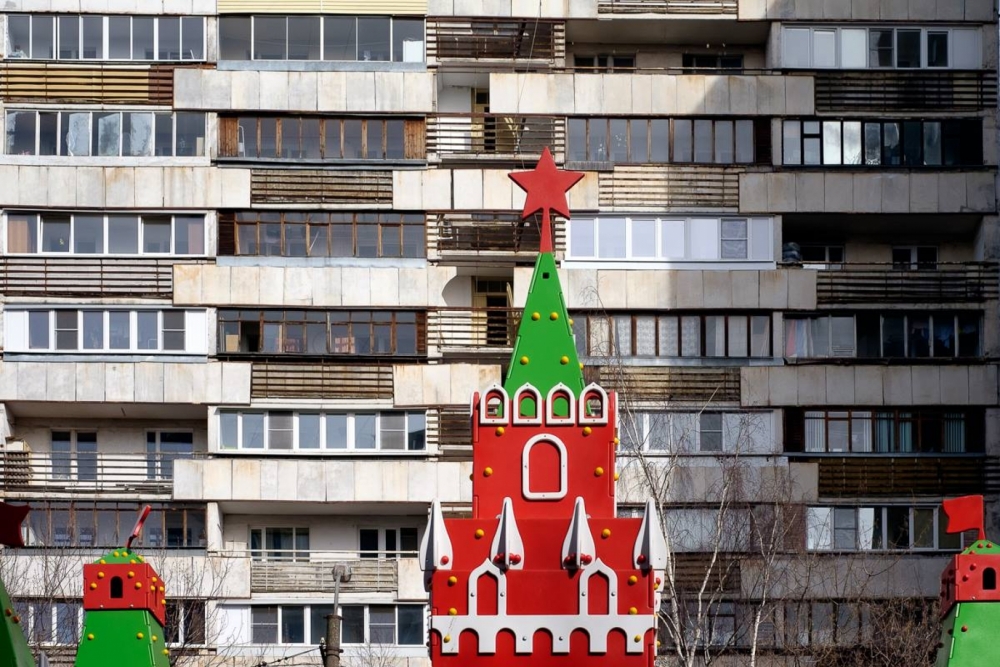 Плёночная фотопрогулка «(Не) Центр» Плёночная фотопрогулка «(Не) Центр»