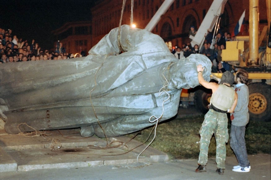 Выставка «Август 1991. Москвичи вспоминают» Выставка «Август 1991. Москвичи вспоминают»
