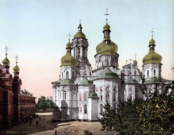 Выставка «Ранний цвет. Российская империя» Выставка «Ранний цвет. Российская империя»