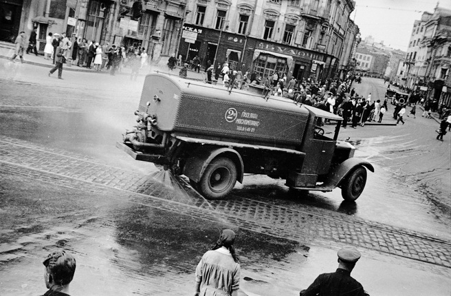 Выставка «Москва в фотографиях Александра Родченко» Выставка «Москва в фотографиях Александра Родченко»