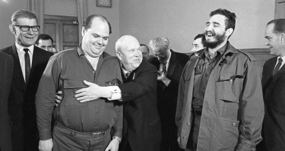 Фотовыставка «Власть и правда Александра Устинова» Фотовыставка «Власть и правда Александра Устинова»